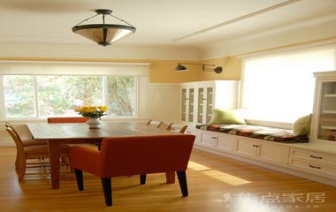 厲害了！他竟然自己造了一個飄窗！