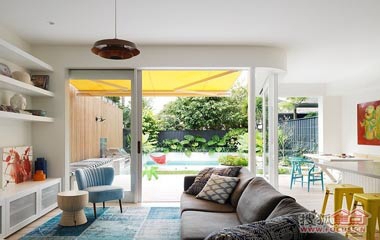 郁郁蔥蔥 富有質(zhì)感的悉尼簡約翻新住宅