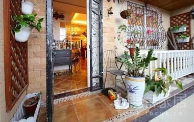 教你打造漂亮的陽臺花園,讓陽臺煥發