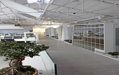 西海辦公樓設計 老廠房改建的現代空間