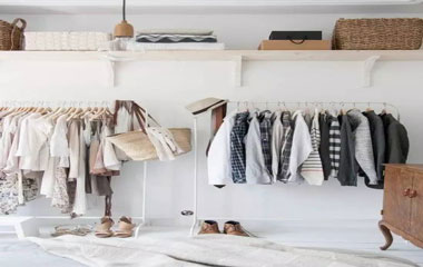 簡(jiǎn)約時(shí)尚衣柜 打造家居輕盈感