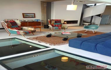 位于法國第戎 現(xiàn)代工業(yè)風(fēng)復(fù)式閣樓