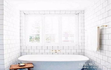 浴室想好看，忘了地面可不行