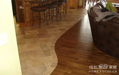 這年頭都流行出軌么？連瓷磚都愛上了木地板！