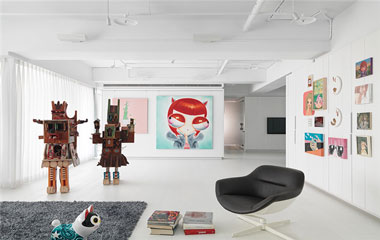 臺灣白色主題藝術(shù)畫廊風(fēng)公寓