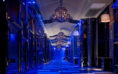 青春洋溢的新生代菲芘國際派對空間