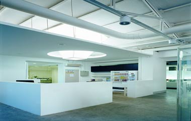 艾迪爾西海辦公樓設計 老廠房改建的現代空間