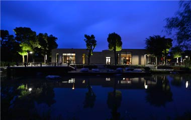 垃圾場上建起的元廬會所 享受自然讓建筑消失