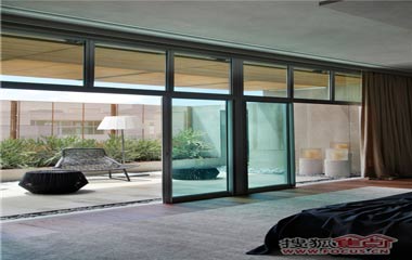 極致&簡潔的雙層復式公寓設計