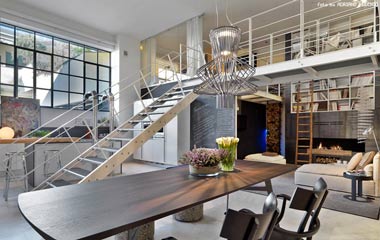 挑高時(shí)尚小戶(hù)型公寓裝修 黑白色打造舒適家