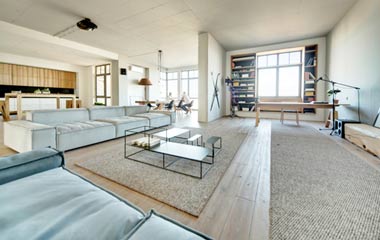 低收納開放式兩居室 淺色寬敞的家居空間