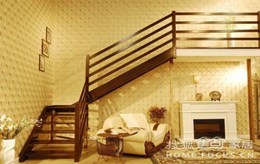 閣樓隔出一片獨特天地 寸金寸土巧利用