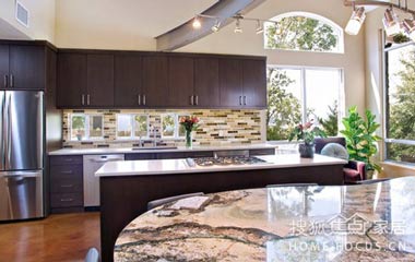 小空間也能打造大廚房 歐式風格廚房設計