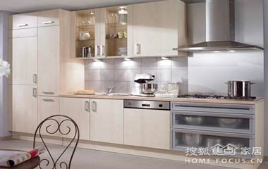 80后小夫妻打造靚麗完美廚房