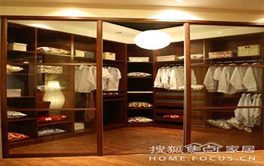 滿足少女情懷 完美打造臥室衣帽間