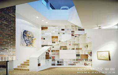 一款藍(lán)色調(diào)的書房 感受海洋和花開的氣息