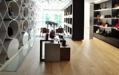 收納與風(fēng)情兼?zhèn)洌蛟炫宰類鄣囊旅遍g